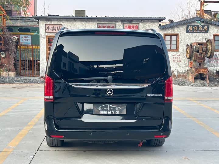 Фото 29 - Mercedes-Benz V-Class