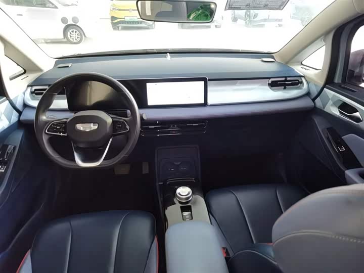 Фото 10 - Geely Geometry E Firefly