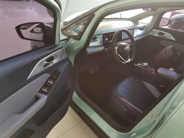 Фото 16 - Geely Geometry E Firefly