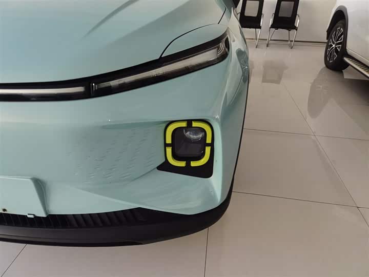 Фото 24 - Geely Geometry E Firefly