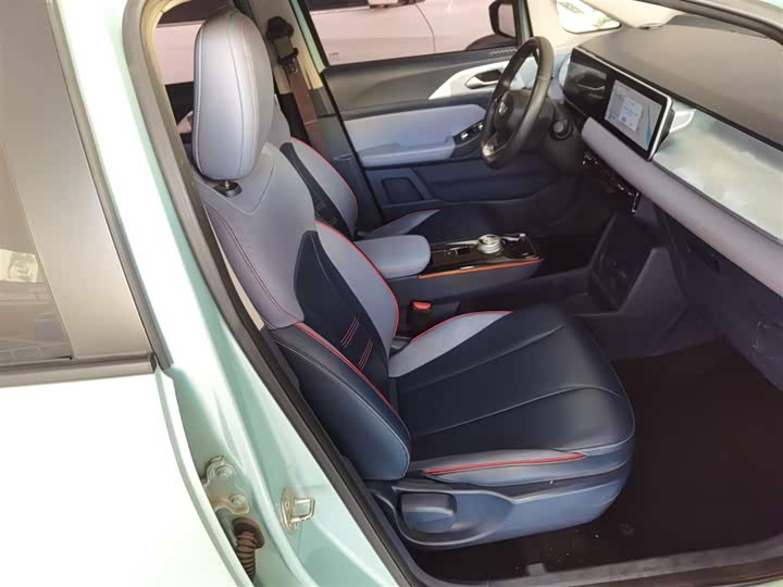 Фото 25 - Geely Geometry E Firefly