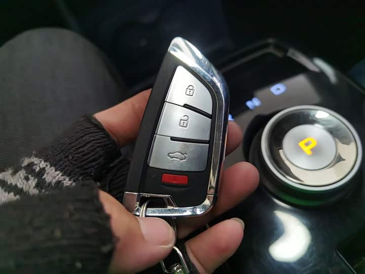 Фото 9 - Geely Geometry E Firefly