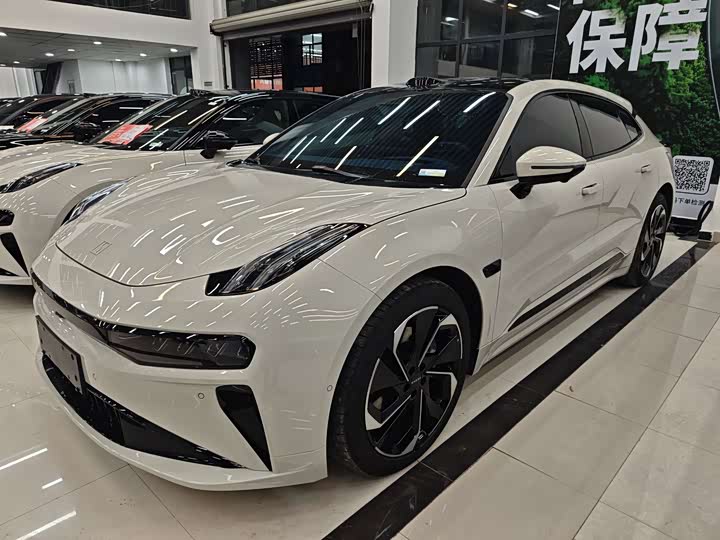 Фото 1 - Zeekr 001