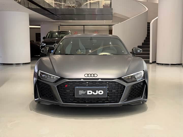 Фото 2 - Audi R8