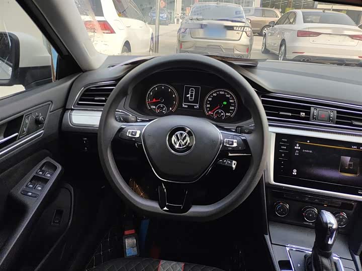 Фото 11 - Volkswagen Lamando L