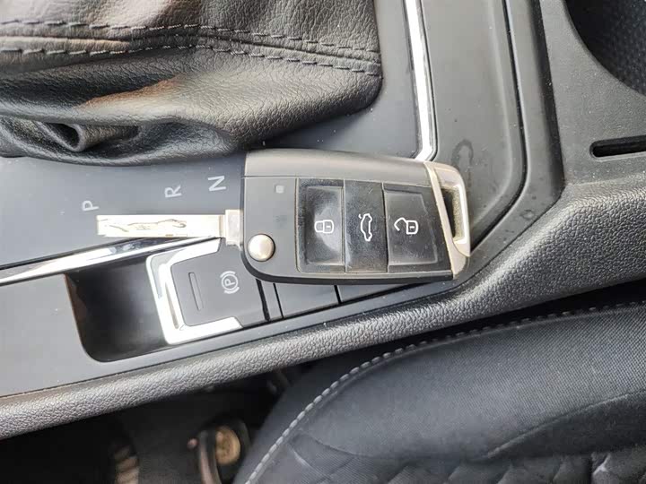 Фото 9 - Volkswagen Lamando L