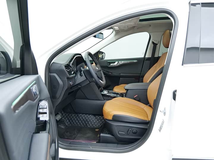 Фото 10 - Ford Escape