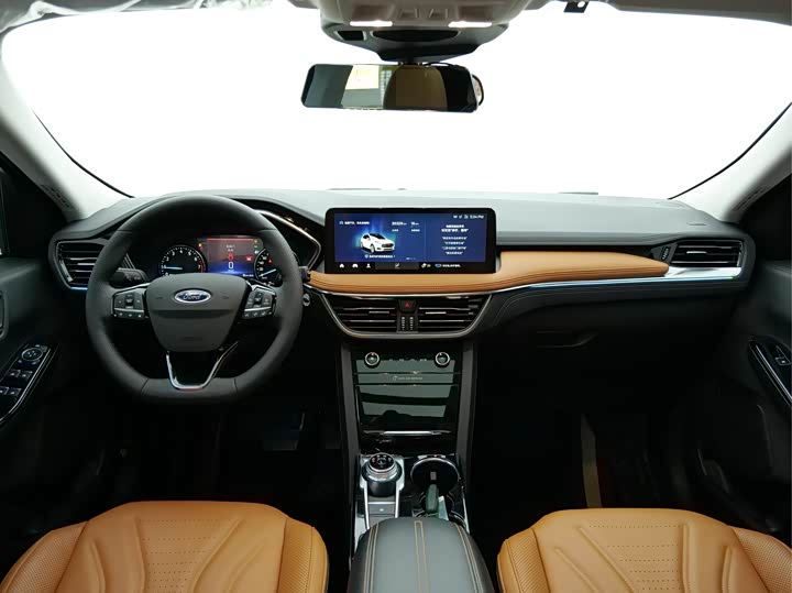 Фото 8 - Ford Escape