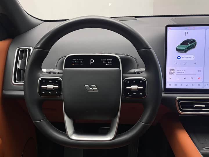 Фото 12 - LiXiang L9