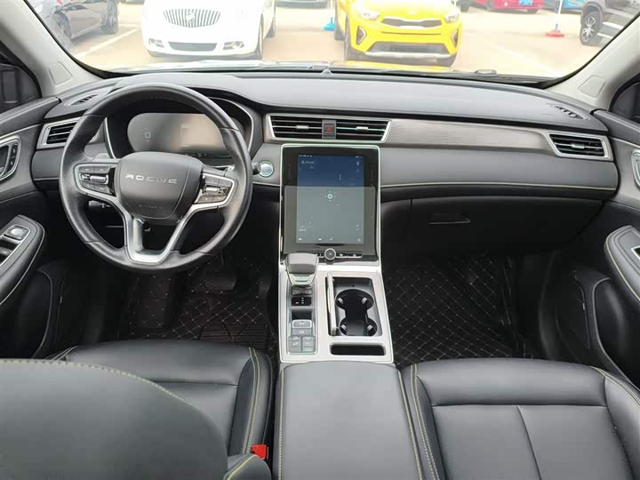 Фото 10 - Roewe RX5 Hybrid