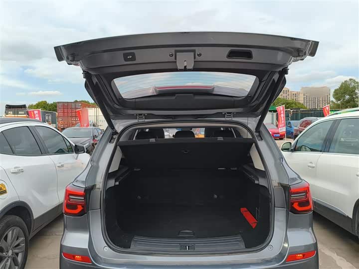 Фото 19 - Roewe RX5 Hybrid