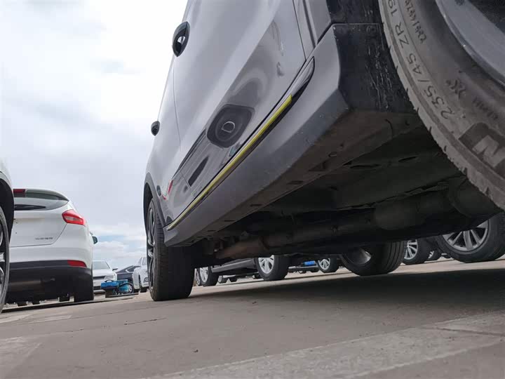 Фото 21 - Roewe RX5 Hybrid