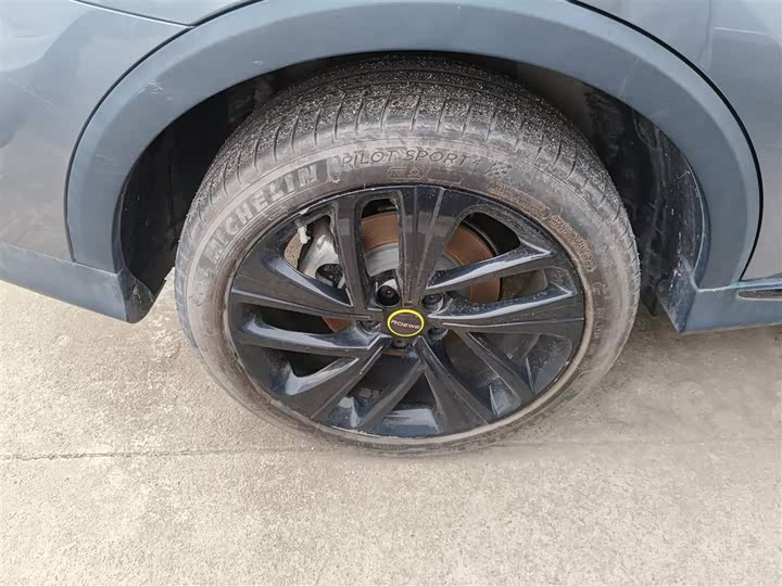 Фото 26 - Roewe RX5 Hybrid