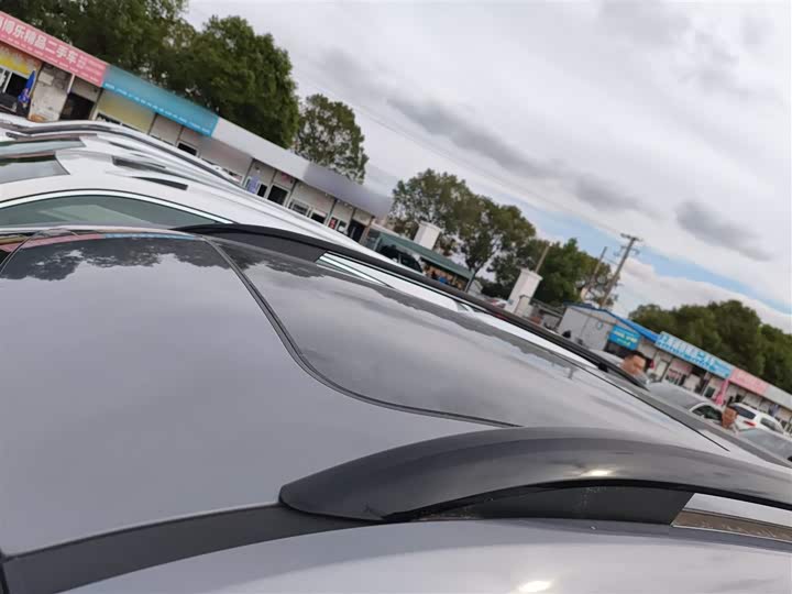 Фото 27 - Roewe RX5 Hybrid