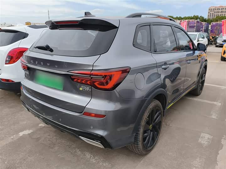 Фото 7 - Roewe RX5 Hybrid