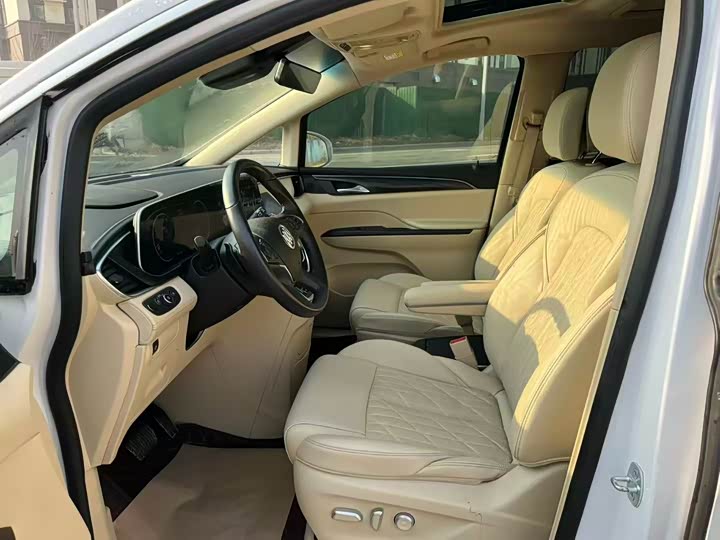 Фото 7 - Buick GL8 ES