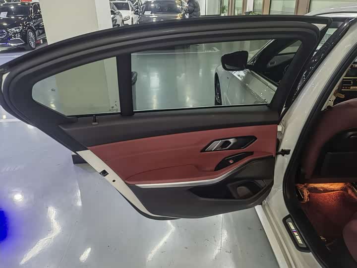 Фото 12 - BMW 3 Series