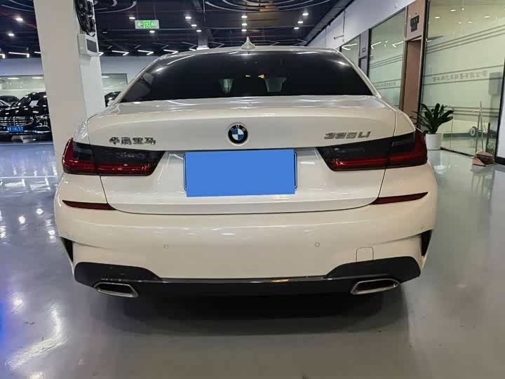 Фото 15 - BMW 3 Series