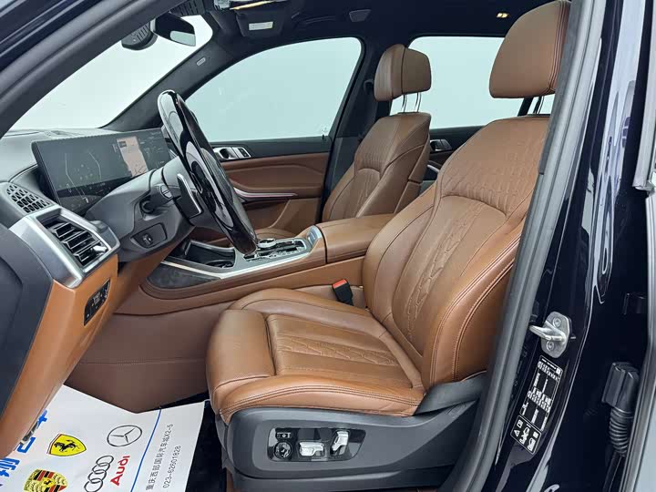 Фото 10 - BMW X7