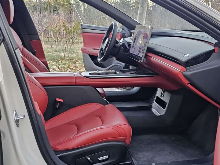 Фото 7 - Xiaomi SU7