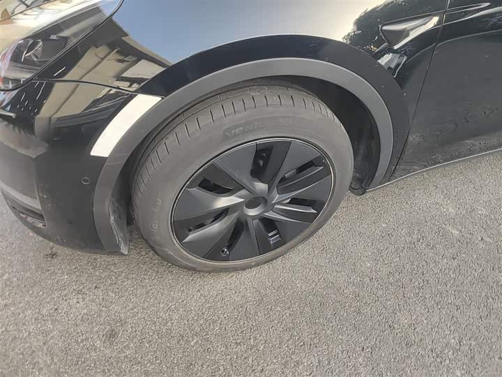 Фото 23 - Tesla Model Y