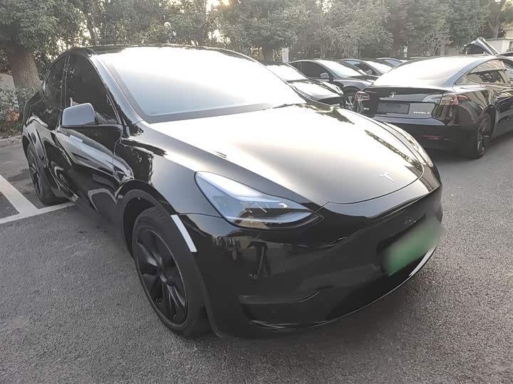 Фото 4 - Tesla Model Y