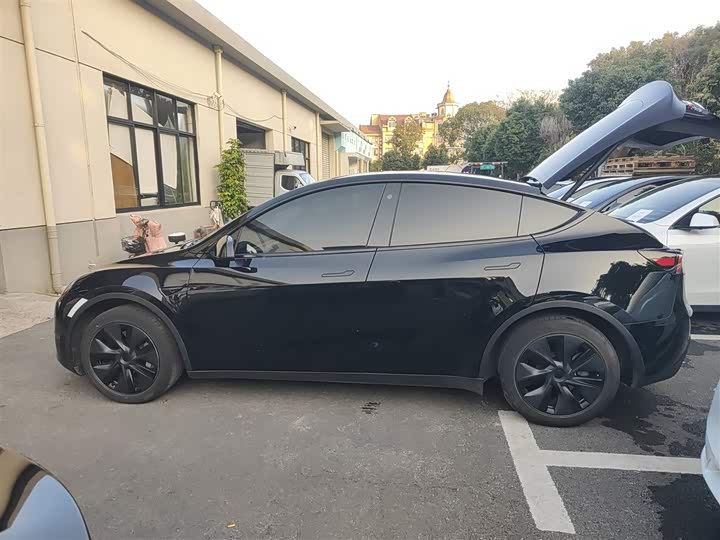 Фото 5 - Tesla Model Y