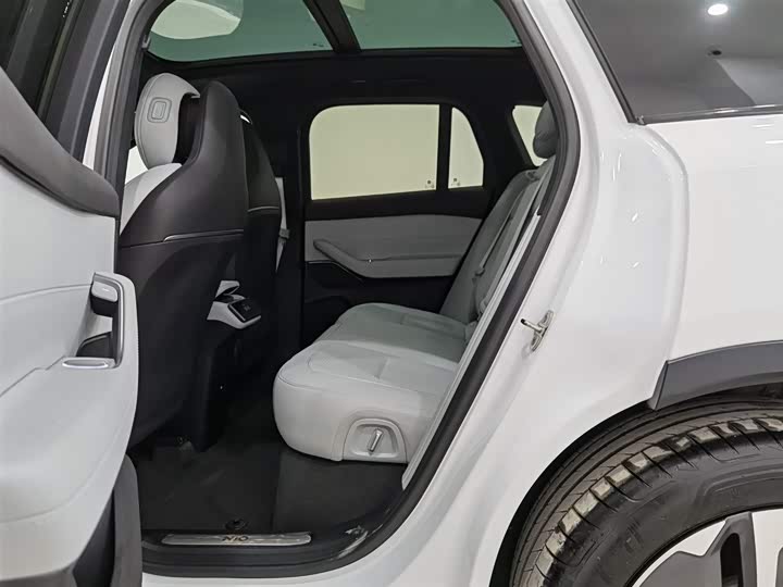 Фото 15 - Nio ES6