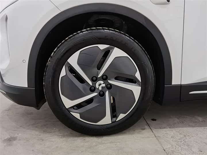 Фото 17 - Nio ES6