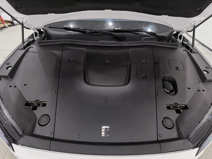 Фото 6 - Nio ES6