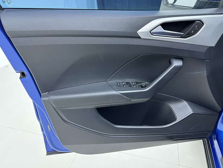 Фото 9 - Volkswagen Tacqua