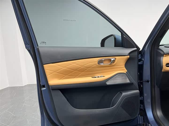 Фото 14 - Geely Galaxy Starship 7