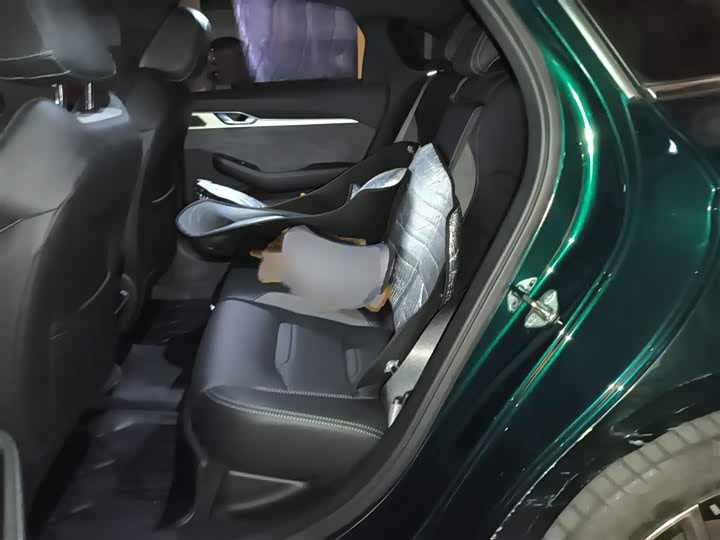 Фото 15 - Geely Preface