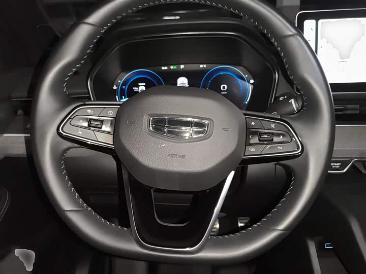 Фото 3 - Geely Preface