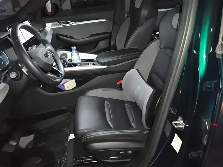 Фото 8 - Geely Preface