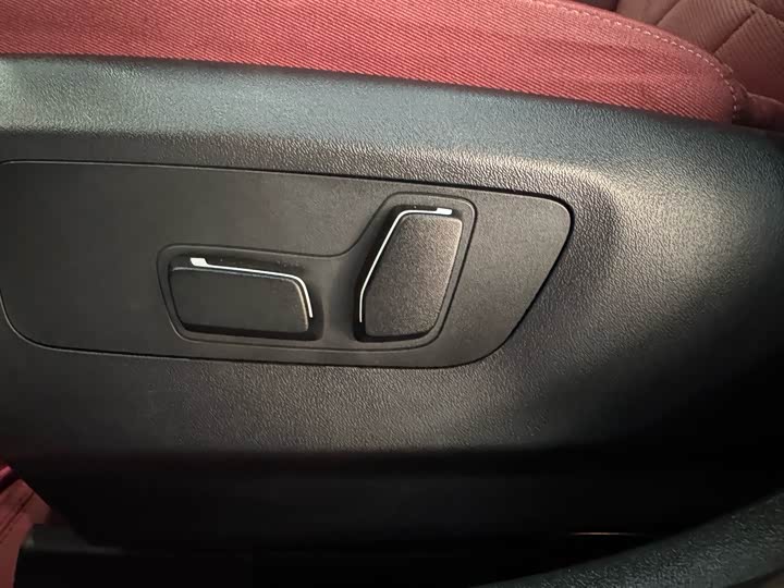 Фото 14 - BMW 5 Series