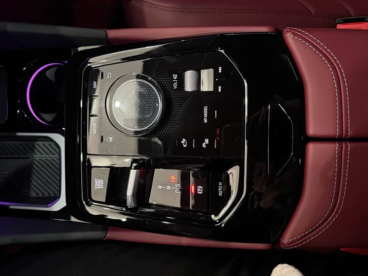 Фото 18 - BMW 5 Series