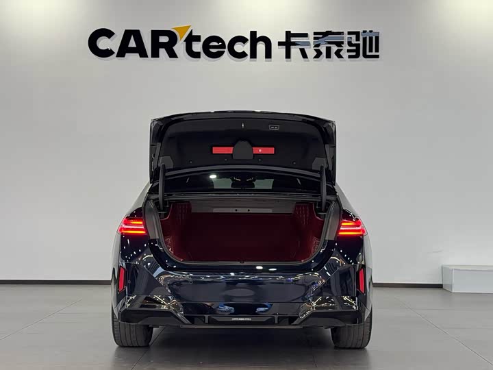 Фото 23 - BMW 5 Series