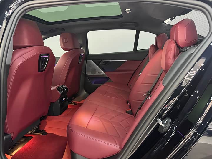 Фото 7 - BMW 5 Series