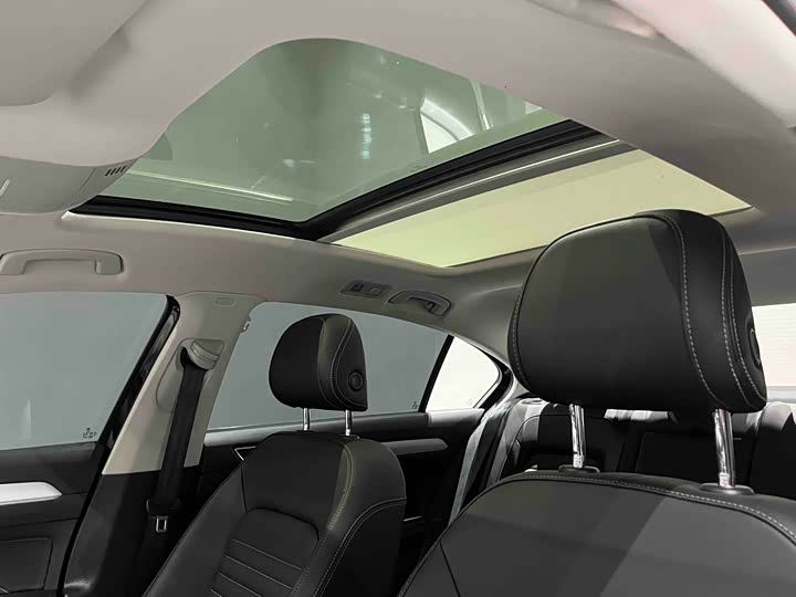 Фото 11 - Volkswagen Magotan