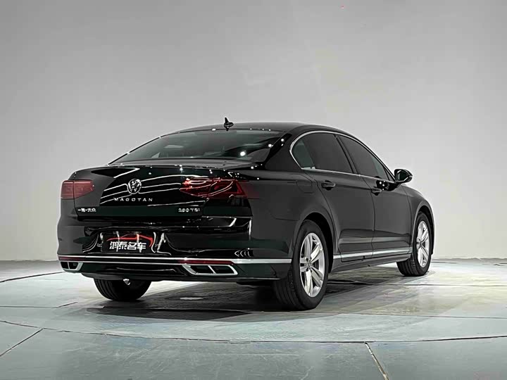 Фото 14 - Volkswagen Magotan