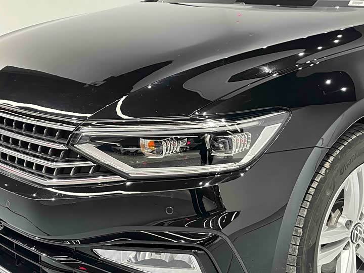 Фото 4 - Volkswagen Magotan