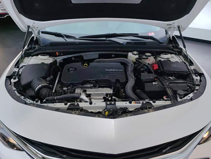 Фото 10 - Chevrolet Malibu XL