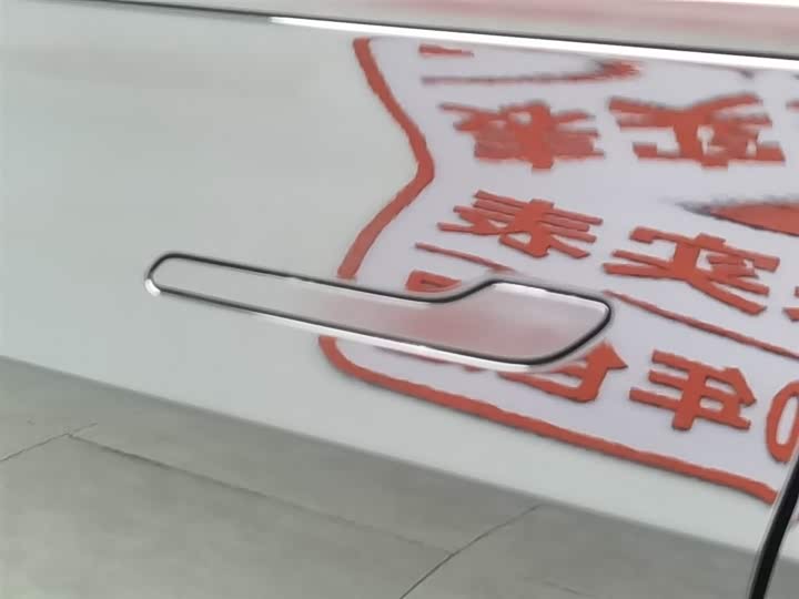 Фото 18 - Tesla Model 3