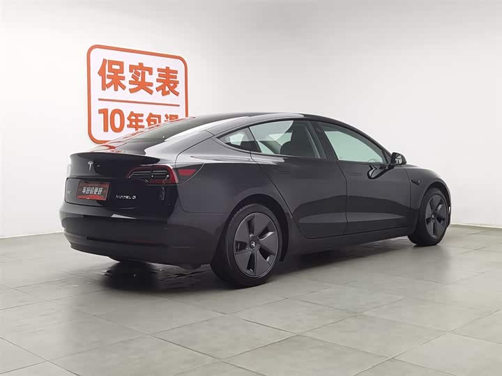 Фото 2 - Tesla Model 3