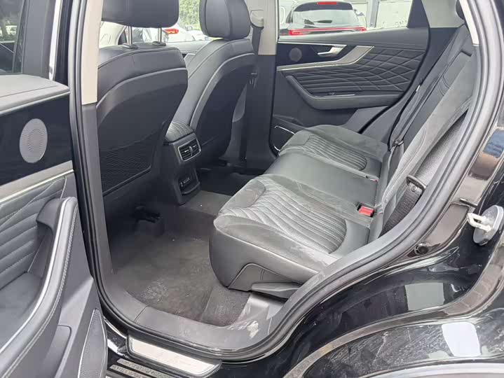 Фото 7 - Hongqi HS5