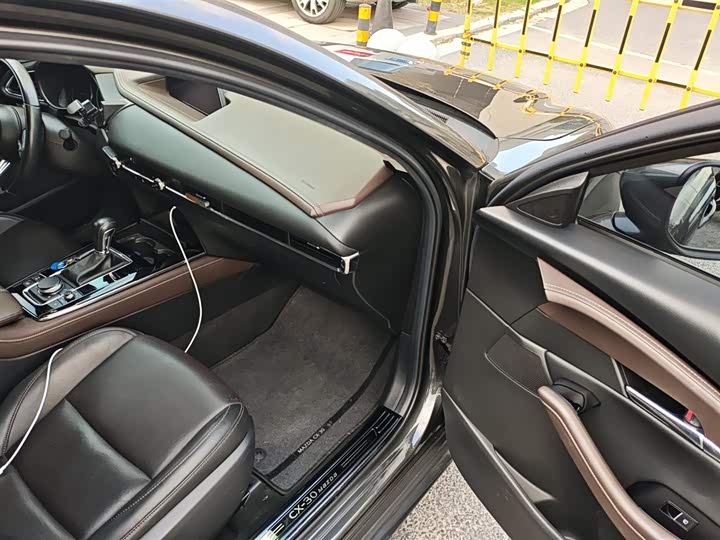 Фото 20 - Mazda CX-30