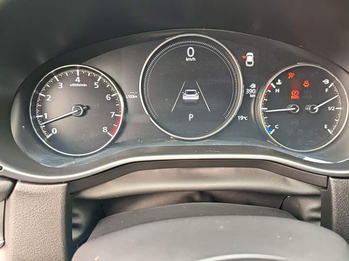 Фото 4 - Mazda CX-30