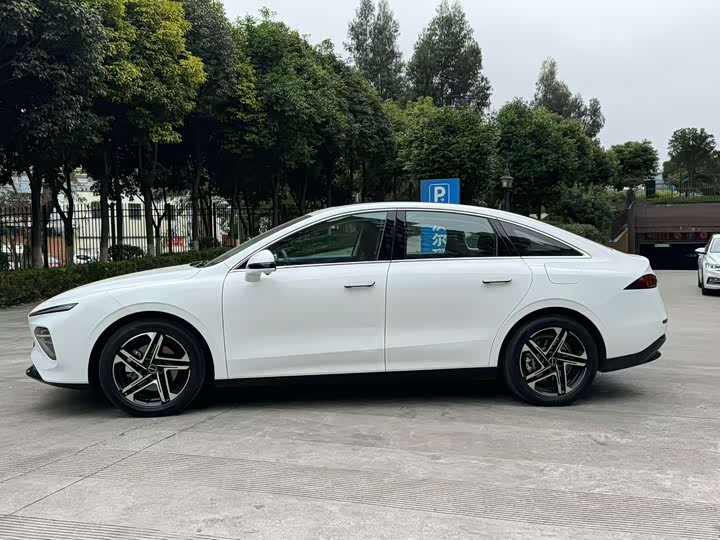 Фото 4 - Roewe D7