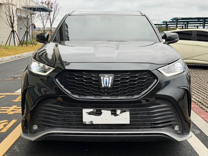 Фото 2 - Toyota Crown Kluger